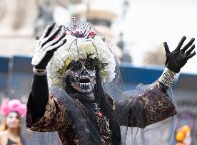 Day Of The Dead Parade - Mexico City