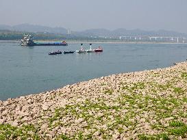 Low Water in The Yangtze River