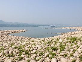 Low Water in The Yangtze River