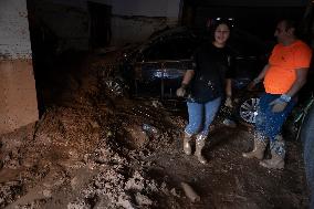 Volunteers In Valencia Floods