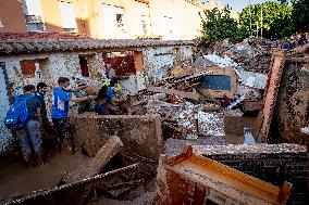 Volunteers In Valencia Floods