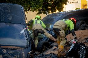 Volunteers In Valencia Floods