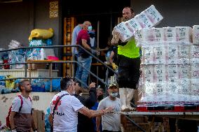 Volunteers In Valencia Floods