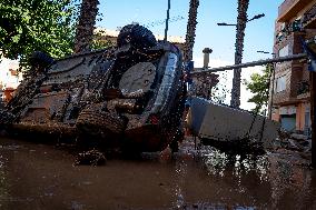 Volunteers In Valencia Floods