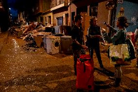 Volunteers In Valencia Floods