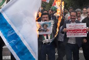 Iranians Burn U.S. And Israeli Flags In Tehran