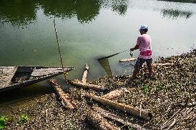 Fish In The Jalangi River Has Decreased Due To Pollution