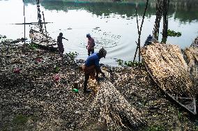 Fish In The Jalangi River Has Decreased Due To Pollution