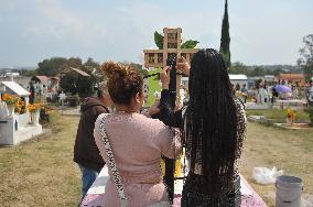 Day Of The Dead Graves Decorations