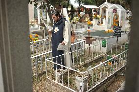 Day Of The Dead Graves Decorations