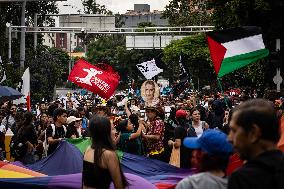 Students Demosntrate Against Defunding in Medellin