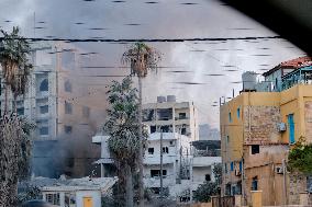 Israeli Air Strikes Pummel Historic City Of Tyre - Lebanon