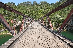 Three Bridges Built in Three Different Dynasties in Guizhou