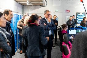 Catherine Vautrin And Francois Durovray Visit Montparnasse Station - Paris