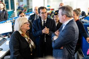 Catherine Vautrin And Francois Durovray Visit Montparnasse Station - Paris