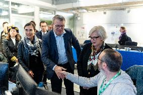 Catherine Vautrin And Francois Durovray Visit Montparnasse Station - Paris