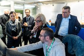 Catherine Vautrin And Francois Durovray Visit Montparnasse Station - Paris