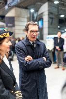 Catherine Vautrin And Francois Durovray Visit Montparnasse Station - Paris