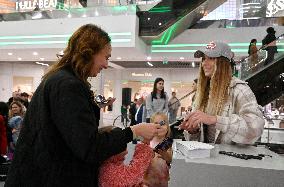 Autograph show of Ukrainian sabre fencer Olga Kharlan in Kyiv