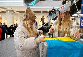 Autograph show of Ukrainian sabre fencer Olga Kharlan in Kyiv