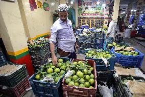 Tropical Fruits Market - Dhaka