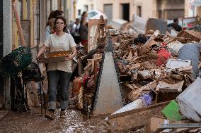 Spain Disaster Death Toll Reaches 214 - Valencia