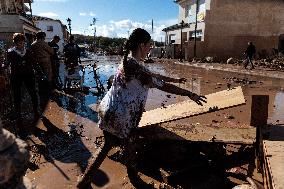 Spain Disaster Death Toll Reaches 214 - Valencia