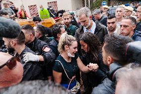 King And Queen Of Spain Pelted With Mud On Visit To Flooded Town