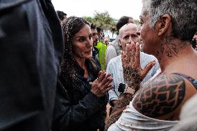 King And Queen Of Spain Pelted With Mud On Visit To Flooded Town