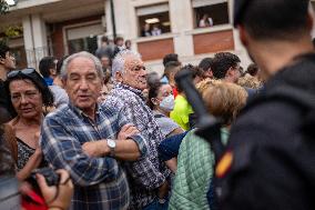 King And Queen Of Spain Pelted With Mud On Visit To Flooded Town