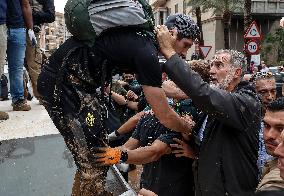 King And Queen Of Spain Pelted With Mud On Visit To Flooded Town