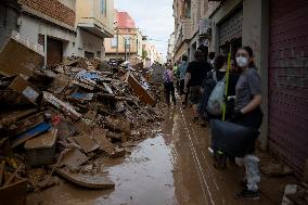 Spain Disaster Death Toll Reaches 214 - Valencia