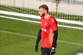 CALCIO - UEFA Champions League - Juventus - Allenamento