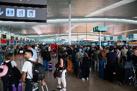 Barcelona Airport Diverts 12 Flights Due To The Rains