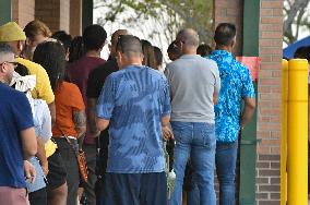 Residents Voting In Florida US