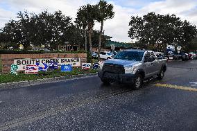 Residents Voting In Florida US