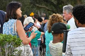 Residents Voting In Florida US