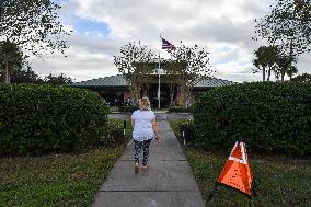 Residents Voting In Florida US