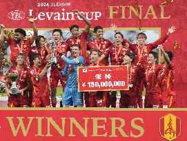 Football: Nagoya claims League Cup title