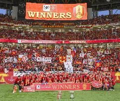 Football: Nagoya claims League Cup title