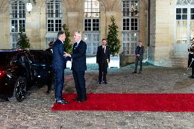 PM Barnier Welcomes Romanian PM Ciolacu - Paris