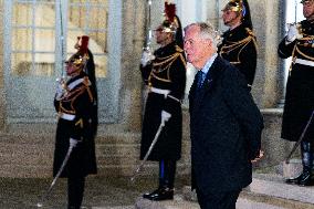 PM Barnier Welcomes Romanian PM Ciolacu - Paris