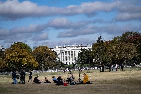 Nov 4th Washington DC 2024 Crews Out Side  Howard University  And The White House Putting Up Fencing