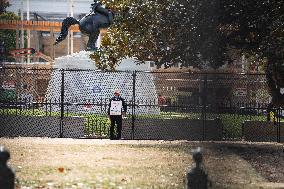 Nov 4th Washington DC 2024 Crews Out Side  Howard University  And The White House Putting Up Fencing