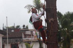 Dance of the Voladores of Cuetzalan - Mexico