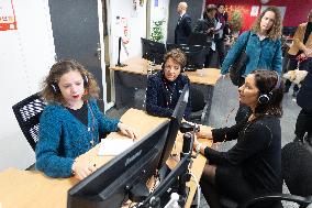 Agnes Canayer visits the National Helpline for Children at Risk offices - Paris