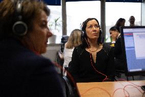 Agnes Canayer visits the National Helpline for Children at Risk offices - Paris