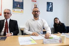 Agnes Canayer visits the National Helpline for Children at Risk offices - Paris