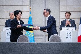 Agreement Signing Ceremony During Tokayev's State Visit - Paris