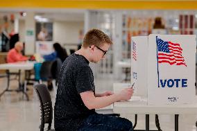 US Voters Head To The Polls